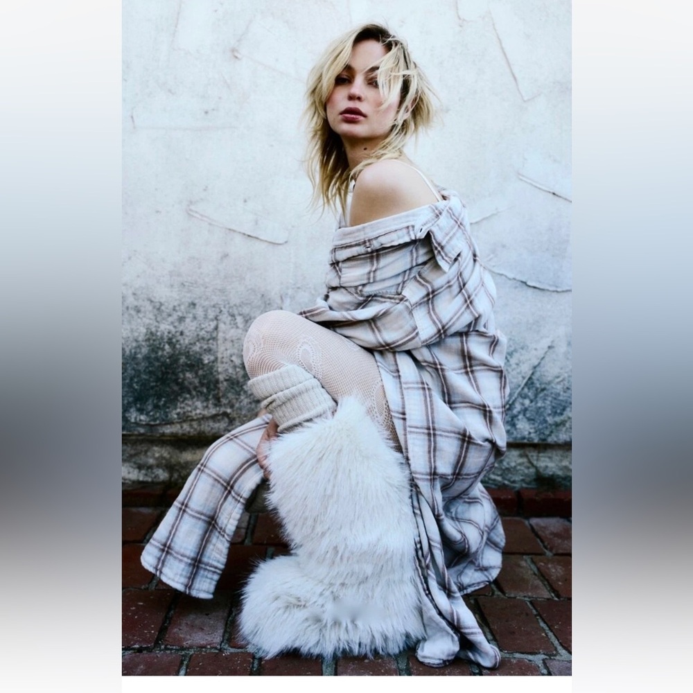 Free People Apres All Day Boot Fuzzy Furry Platform Rubber Wedge Ivory